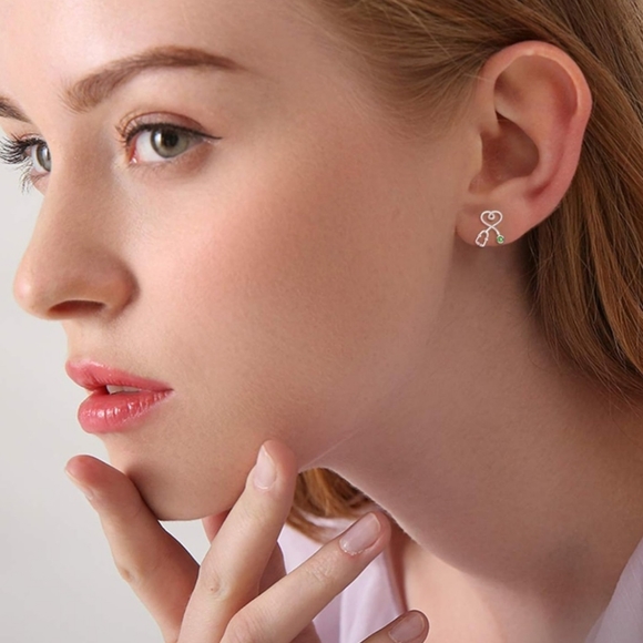 Nursing gift Stethoscope Earrings Birthstone Peridot - Picture 3 of 3